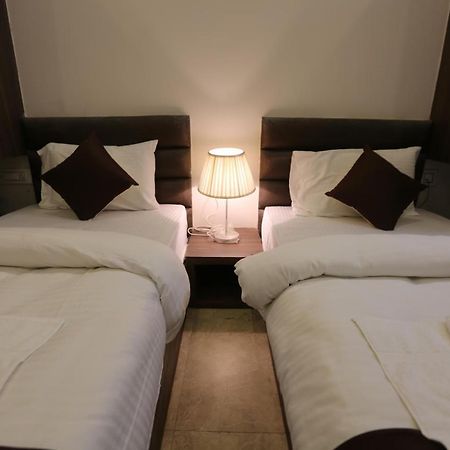 Hotel Mahendra Plaza Hardoi Dış mekan fotoğraf