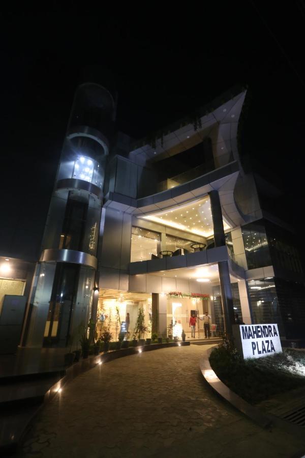 Hotel Mahendra Plaza Hardoi Dış mekan fotoğraf