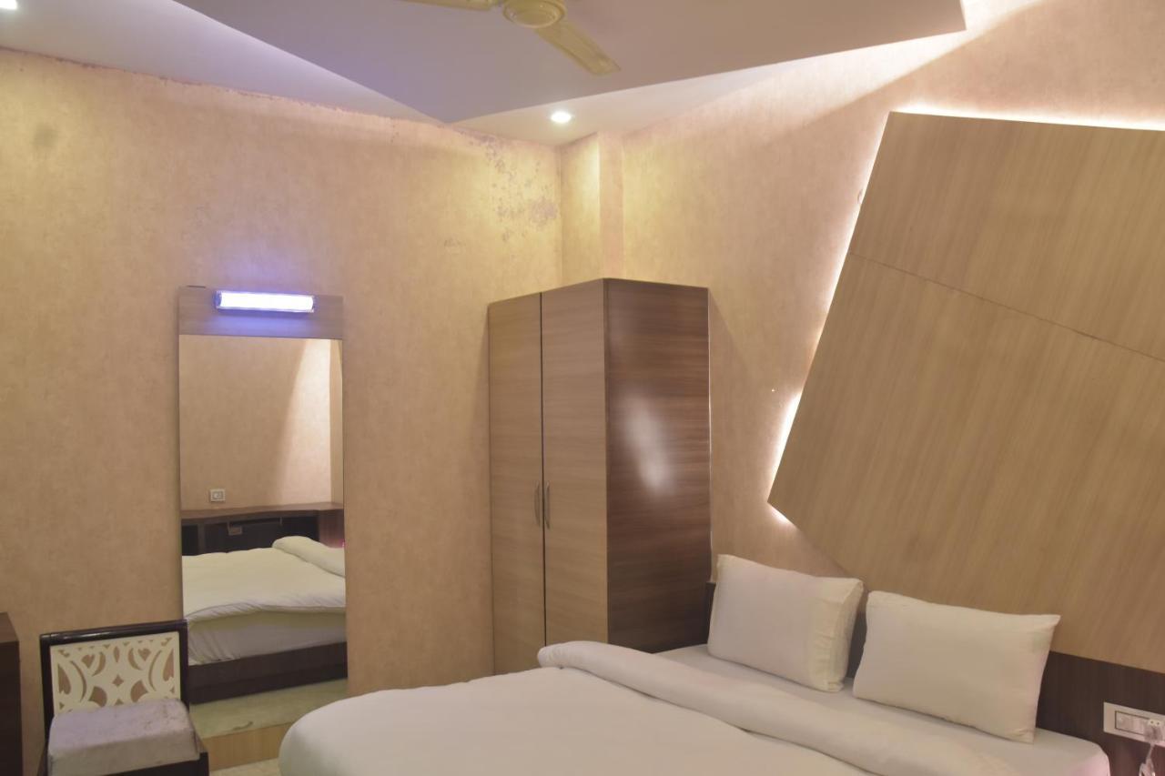 Hotel Mahendra Plaza Hardoi Dış mekan fotoğraf