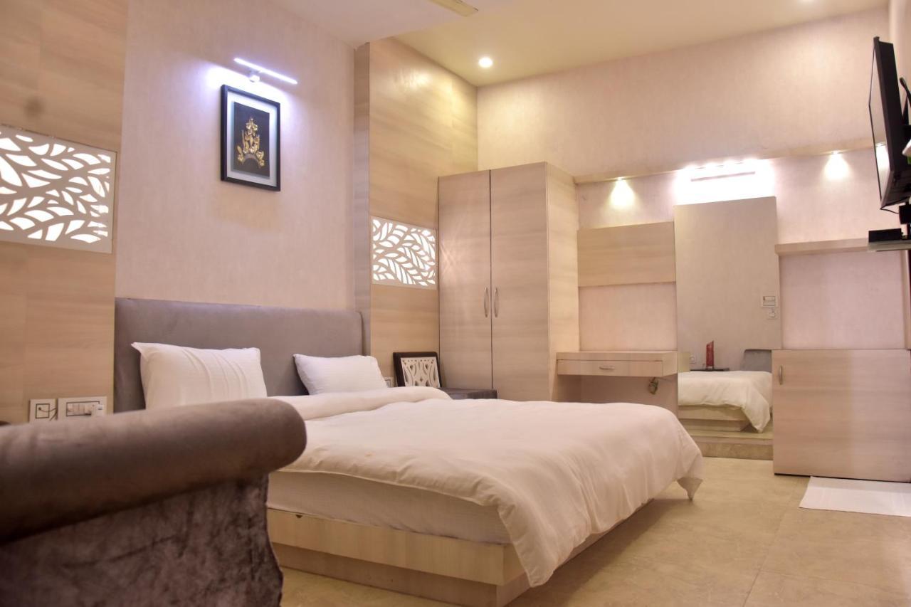 Hotel Mahendra Plaza Hardoi Dış mekan fotoğraf
